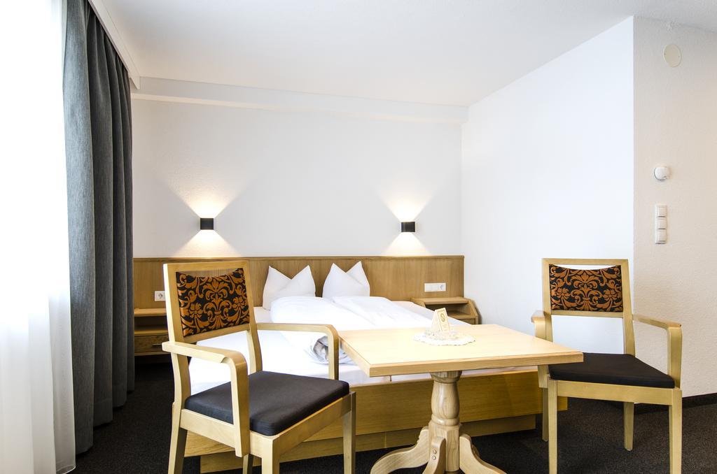Hotel Garni Persutt Ισγκλ Εξωτερικό φωτογραφία