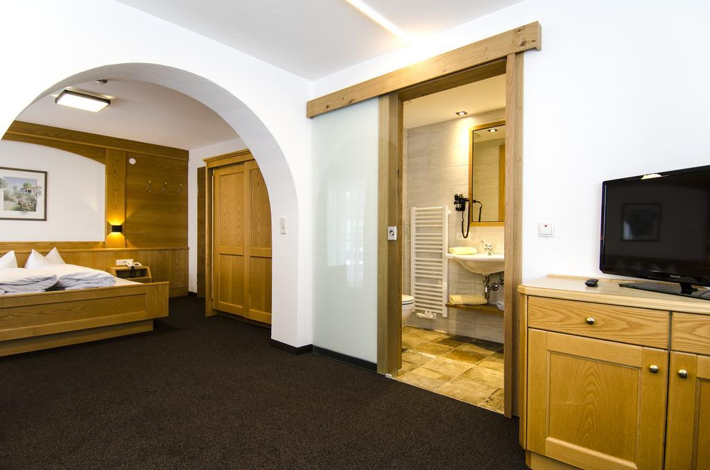 Hotel Garni Persutt Ισγκλ Εξωτερικό φωτογραφία