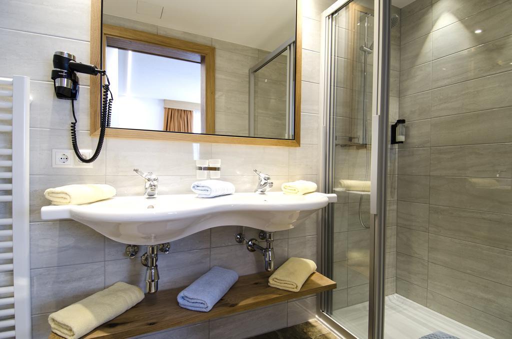 Hotel Garni Persutt Ισγκλ Εξωτερικό φωτογραφία