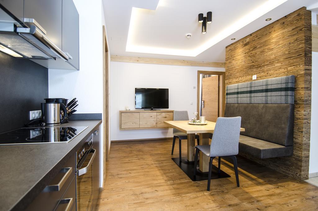 Hotel Garni Persutt Ισγκλ Εξωτερικό φωτογραφία