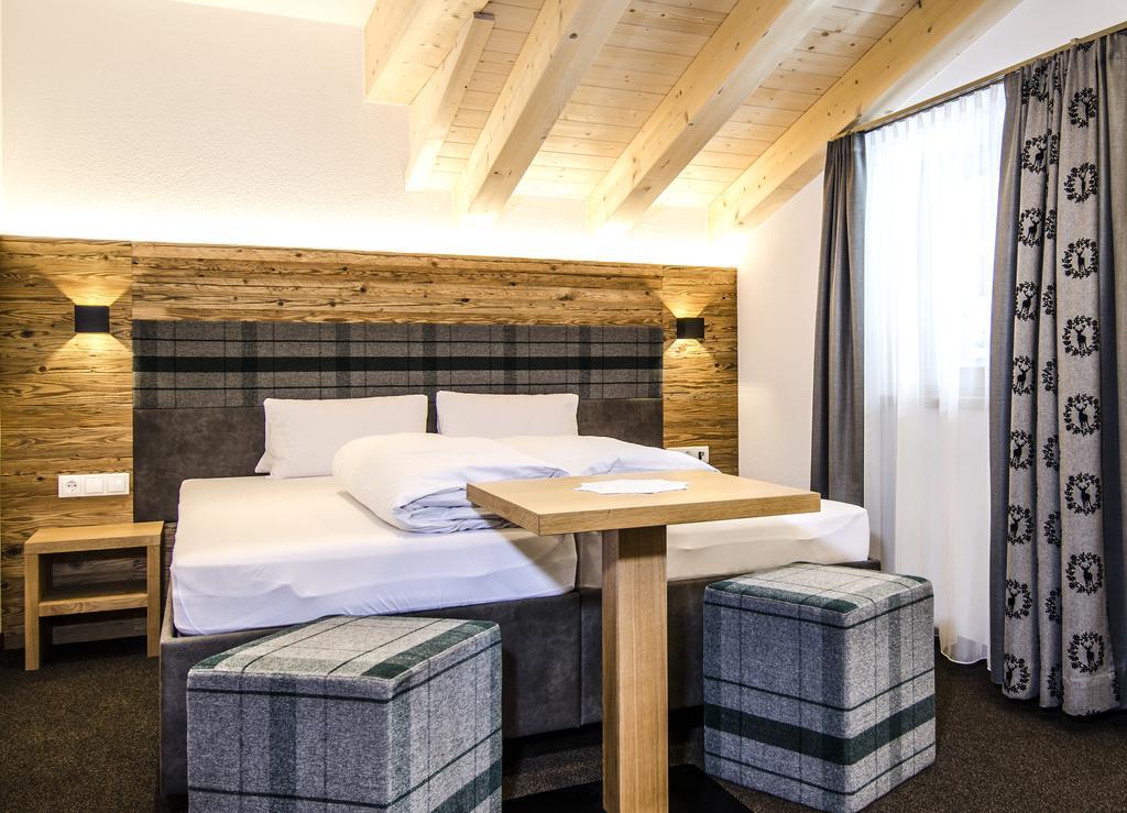 Hotel Garni Persutt Ισγκλ Εξωτερικό φωτογραφία